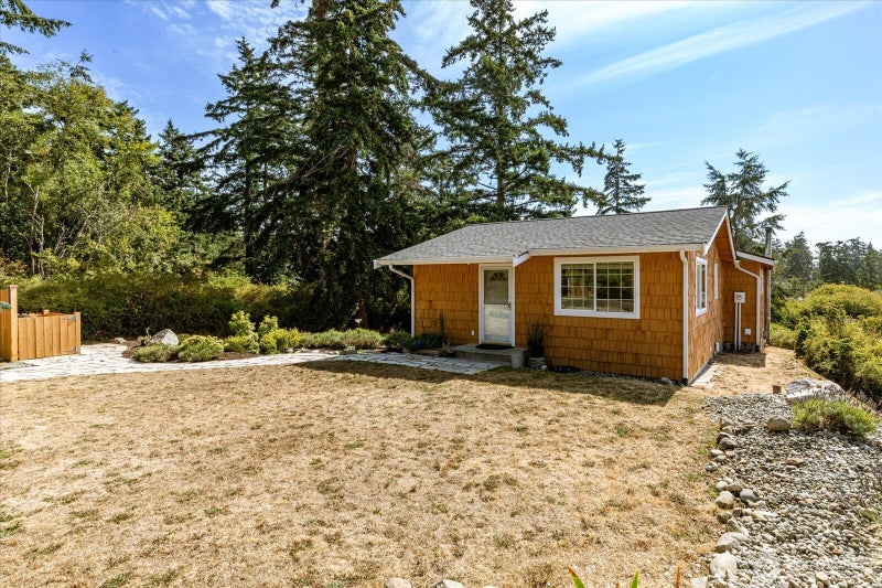 1002 Carl Avenue