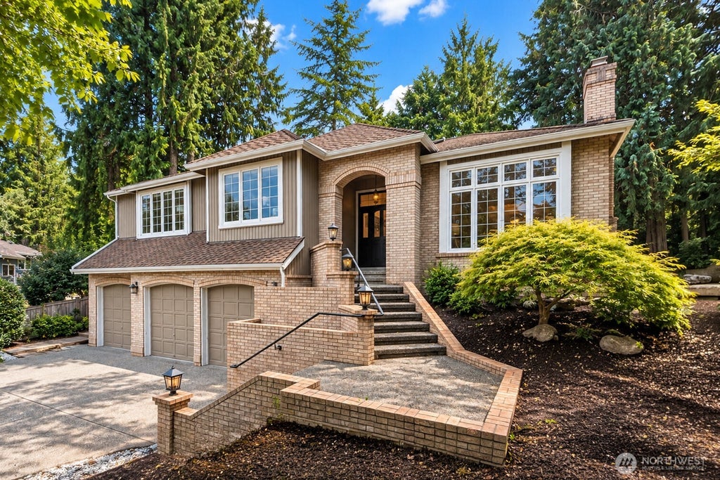 Photo of 19745 NE 127th Place, Woodinville, WA 98077 (MLS # 2592383)