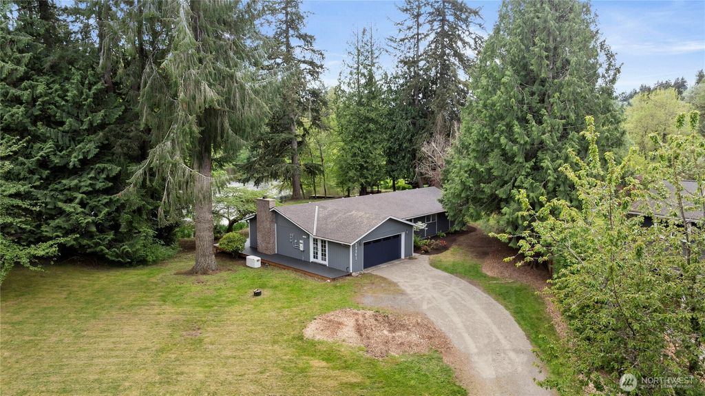 Photo of 23861 SE 162nd Street, Issaquah, WA 98027 (MLS # 2367410)