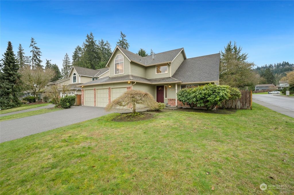 Photo of 18601 SE 45th Street, Issaquah, WA 98027 (MLS # 2042760)