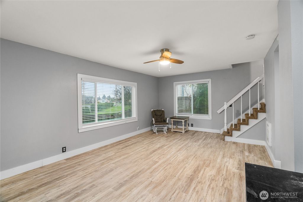 Photo of 106 Emerson Avenue, Hoquiam, WA 98550 (MLS # 2460259)