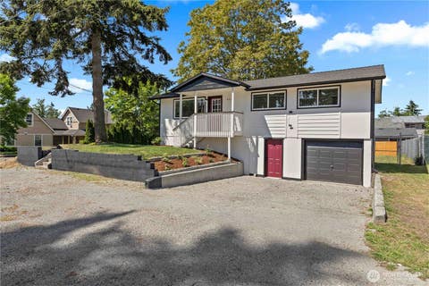 Photo of 8418 S Thompson Avenue, Tacoma, WA 98444 (MLS # 2534727)