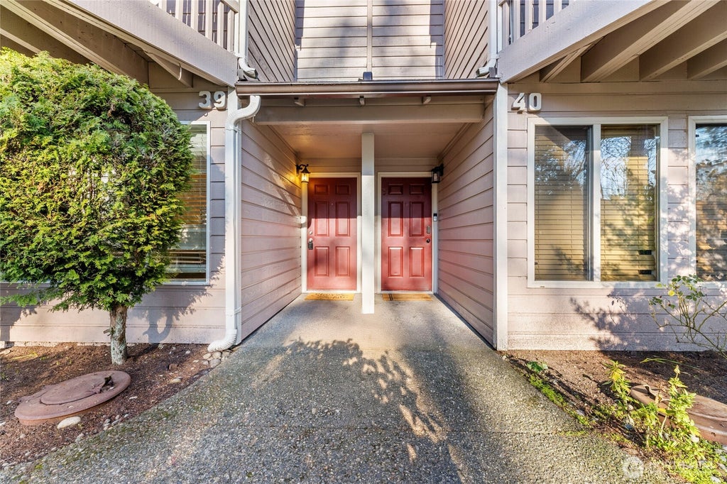 Photo of 1555 Union Avenue NE #39, Renton, WA 98059 (MLS # 2549791)