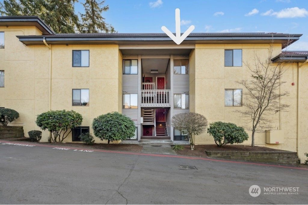 Photo of 11640 100th Avenue NE #304, Kirkland, WA 98034 (MLS # 2326834)