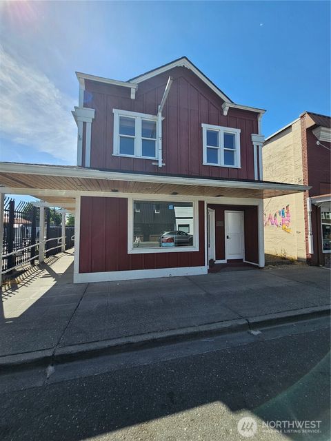 Photo of 426 N Olympic Avenue, Arlington, WA 98223 (MLS # 2528665)
