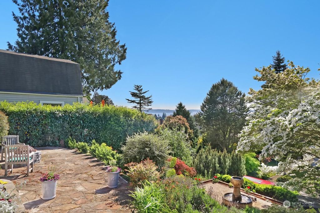 Photo of 4826 45th Avenue SW, Seattle, WA 98116 (MLS # 2069207)