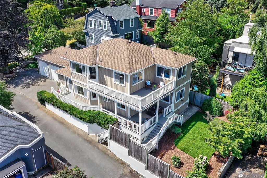 Photo of 414 W Armour Street, Seattle, WA 98119 (MLS # 2215063)