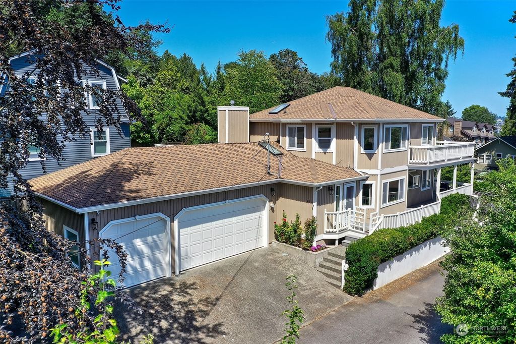 Photo of 414 W Armour Street, Seattle, WA 98119 (MLS # 2215063)