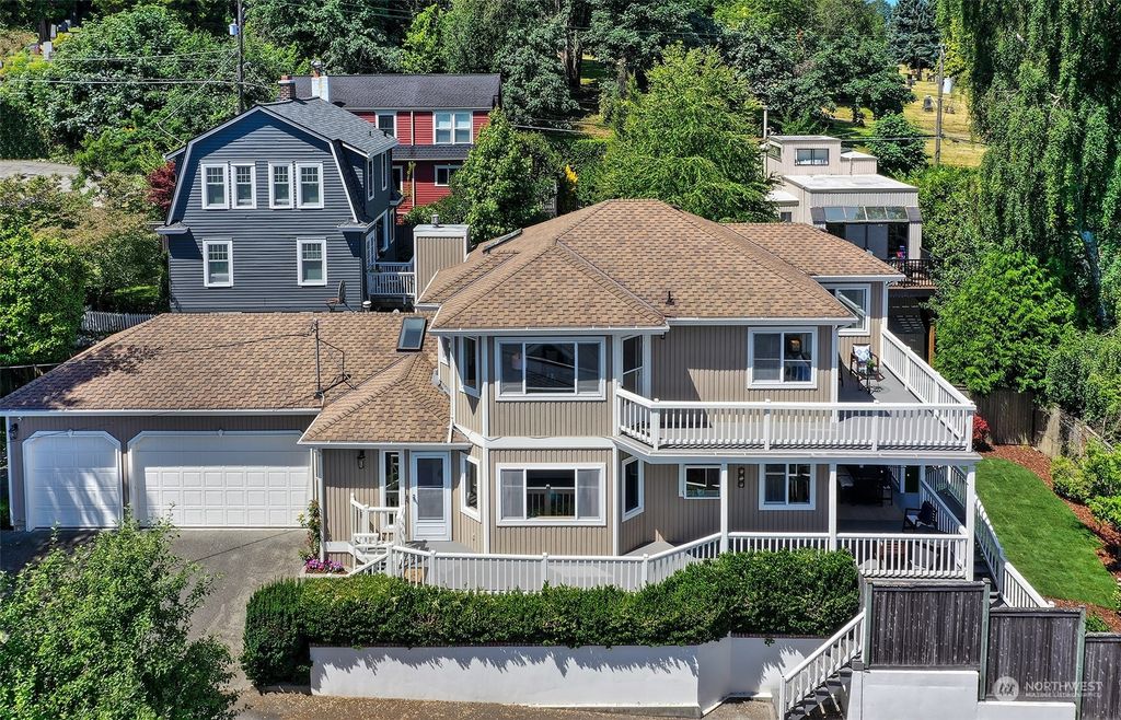 Photo of 414 W Armour Street, Seattle, WA 98119 (MLS # 2215063)