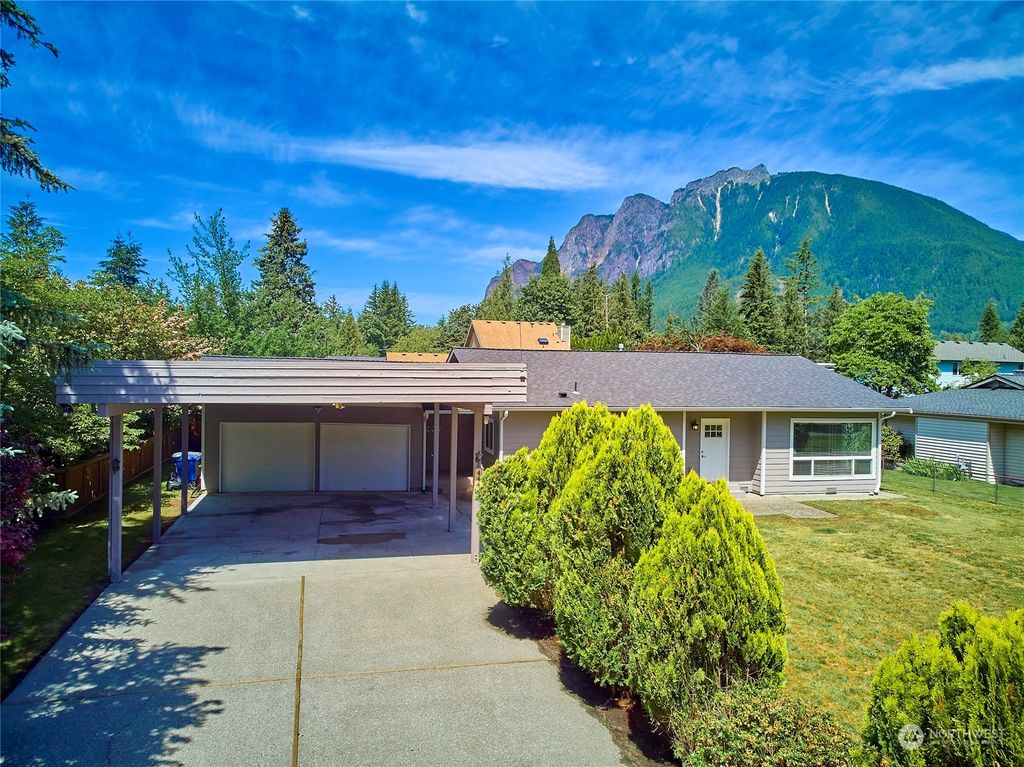 Photo of 444 SE Alder Drive, North Bend, WA 98045 (MLS # 2250384)