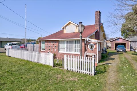 Photo of 108 3rd Street NE, Long Beach, WA 98631 (MLS # 2045907)