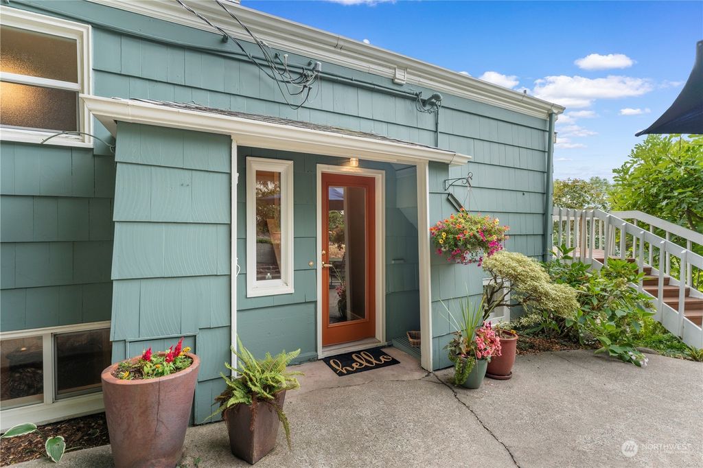 Photo of 9829 47th Avenue SW, Seattle, WA 98136 (MLS # 2303579)