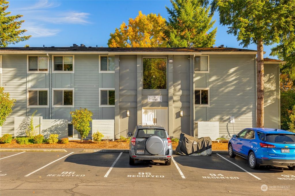 Photo of 4707 W Lake Sammamish Parkway SE #D205, Issaquah, WA 98027 (MLS # 2327684)