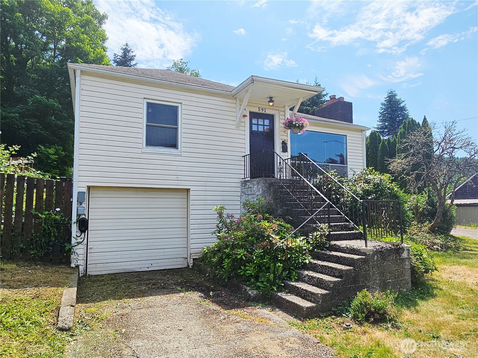 591 Division Avenue