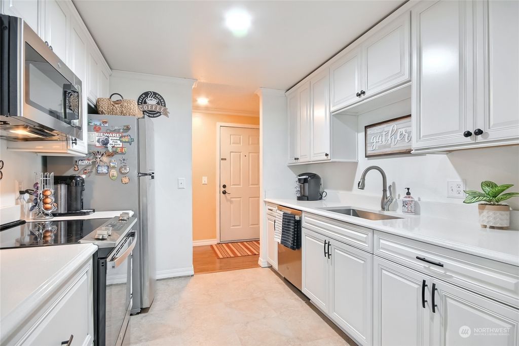 Photo of 2015 SW 318th Place #A, Federal Way, WA 98023 (MLS # 2151956)