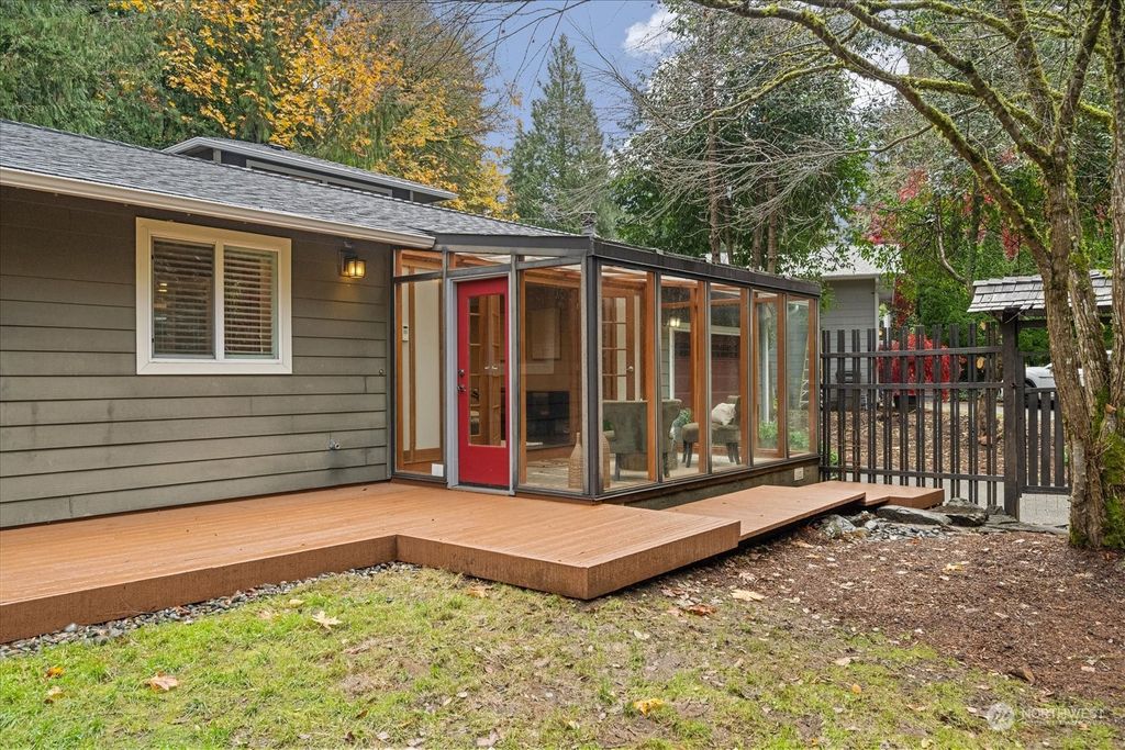 Photo of 20670 NE 79th Street, Redmond, WA 98053 (MLS # 2308552)