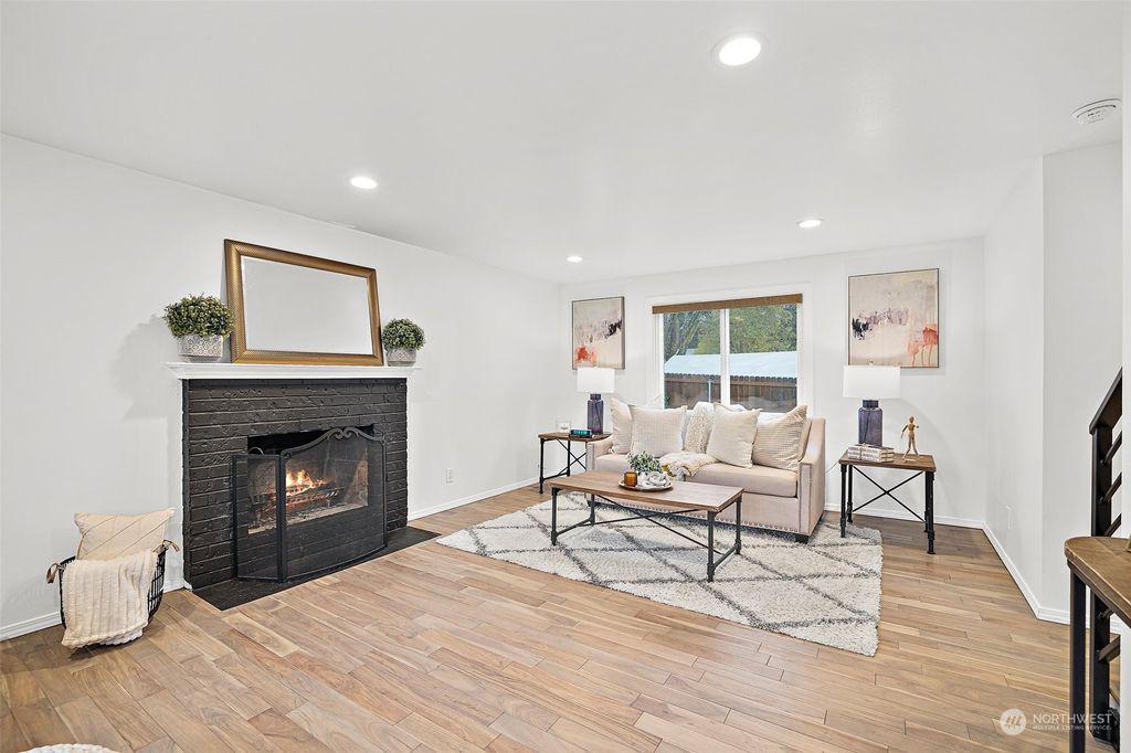 Photo of 25907 14th Avenue S, Des Moines, WA 98198 (MLS # 2187963)