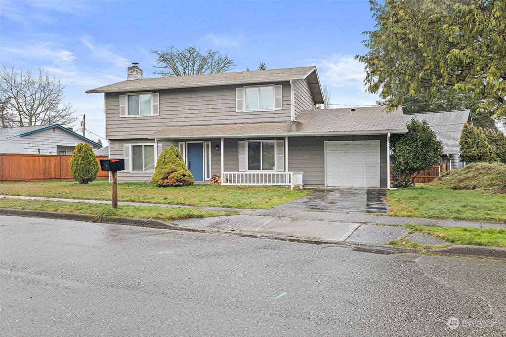 Photo of 25907 14th Avenue S, Des Moines, WA 98198 (MLS # 2187963)