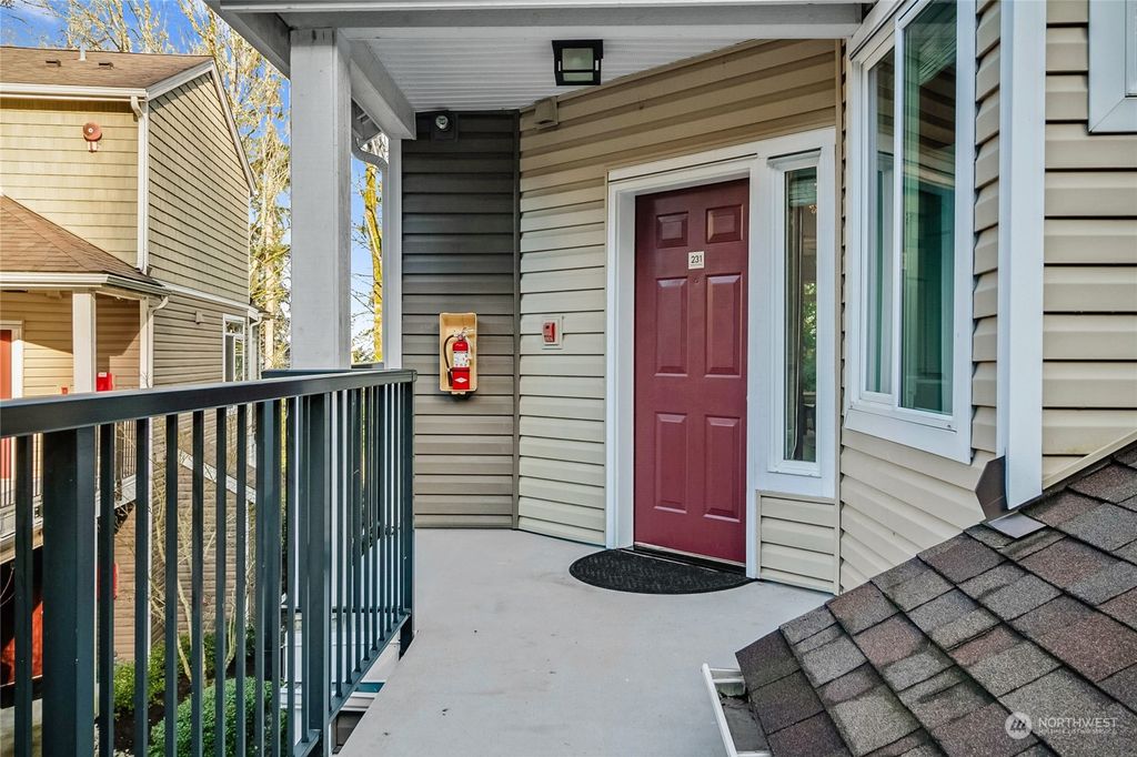 Photo of 5000 NW Village Park Drive #F231, Issaquah, WA 98027 (MLS # 2320629)