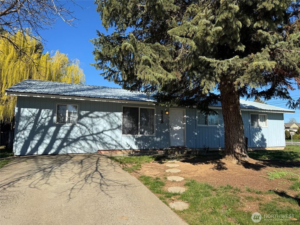 Photo of 2113 N Parklane Avenue, Ellensburg, WA 98926 (MLS # 2501918)