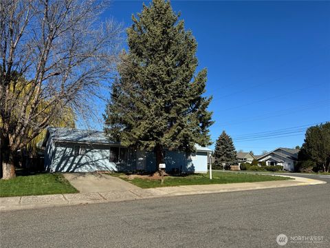 Photo of 2113 N Parklane Avenue, Ellensburg, WA 98926 (MLS # 2501918)
