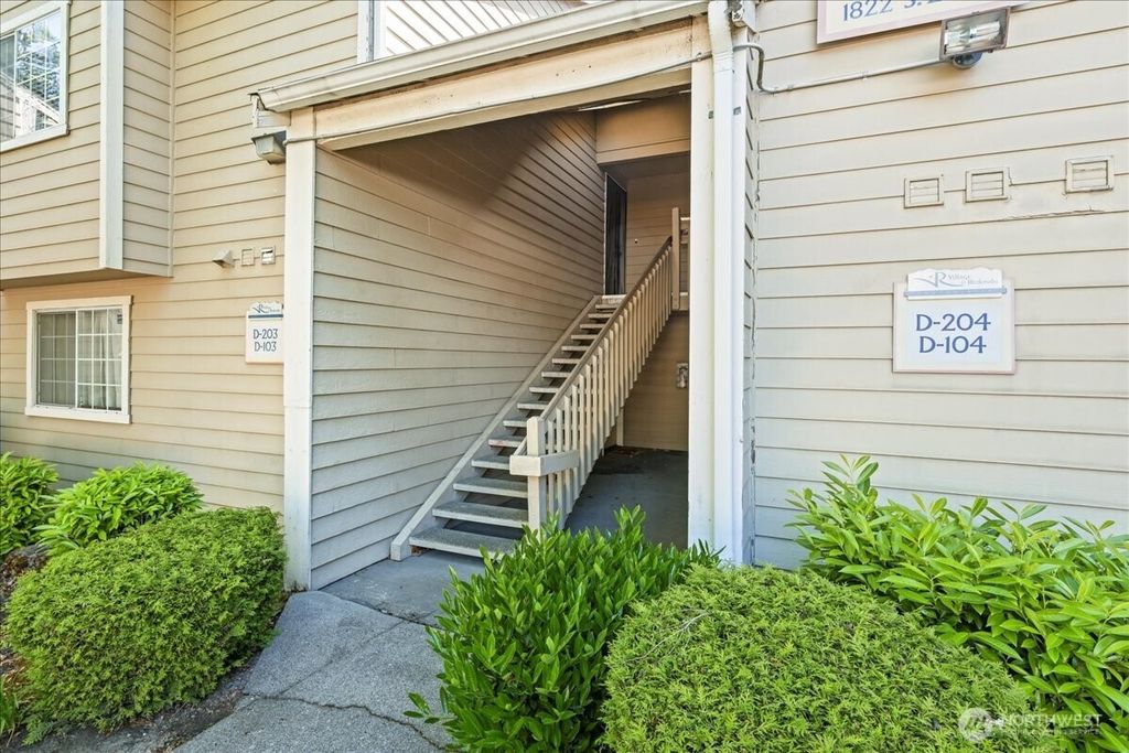 Photo of 1822 S 284th Ln Ln #D-104, Federal Way, WA 98003 (MLS # 2386273)