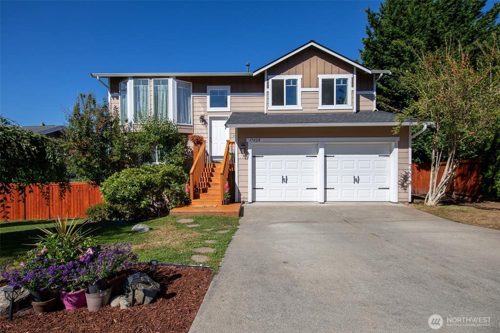 Photo of 17420 73rd Drive NE, Arlington, WA 98223 (MLS # 2564825)