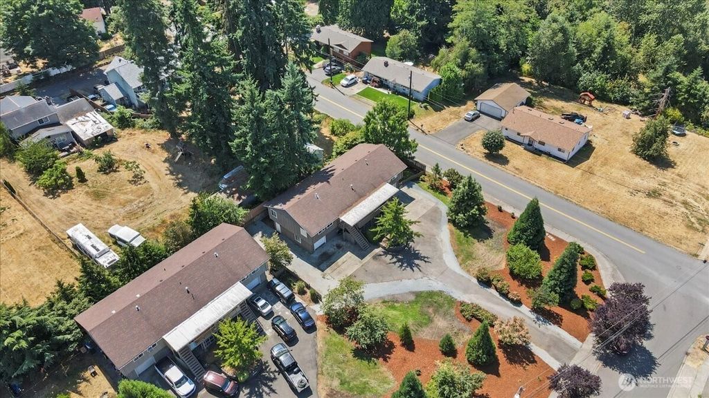 Photo of 2330 190th Street SW, Lynnwood, WA 98036 (MLS # 2413554)