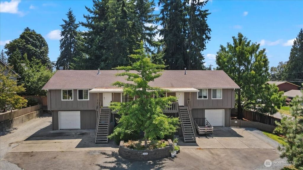 Photo of 2330 190th Street SW, Lynnwood, WA 98036 (MLS # 2413554)