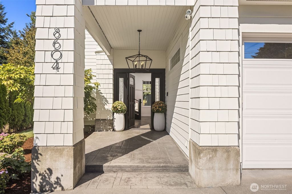 Photo of 8604 NE 124th Street, Kirkland, WA 98034 (MLS # 2422141)