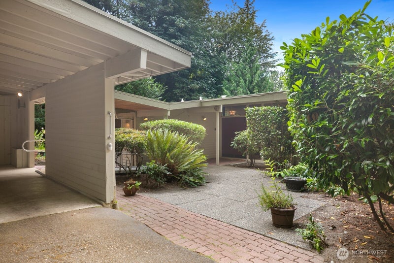 11880 NE 36th Place