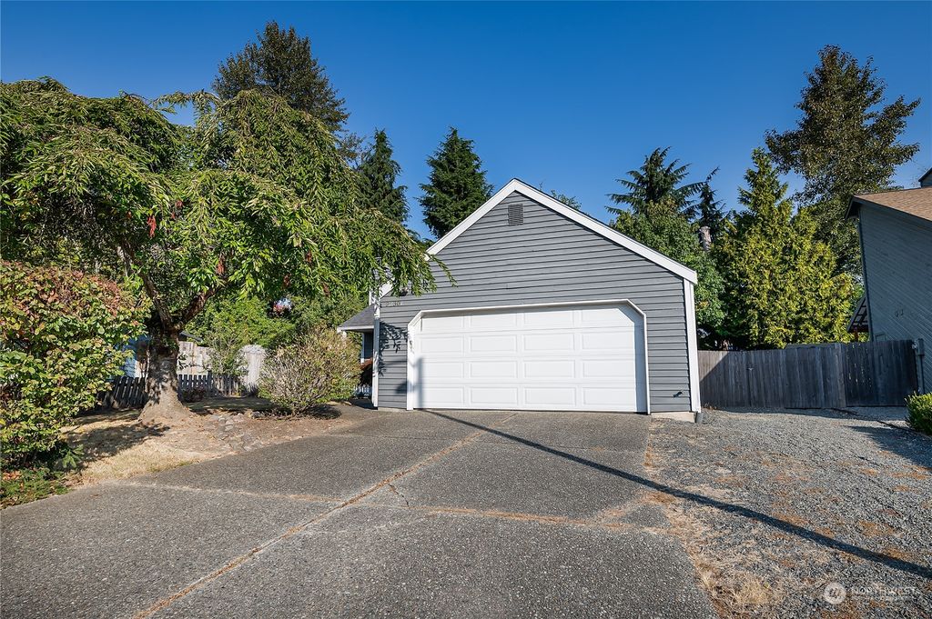 Photo of 22301 19th Avenue SE, Bothell, WA 98021 (MLS # 2007535)