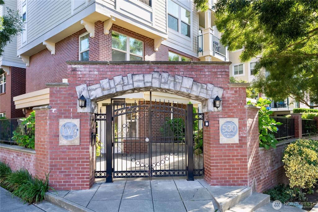 Photo of 530 4th Avenue W #108, Seattle, WA 98119 (MLS # 2506189)
