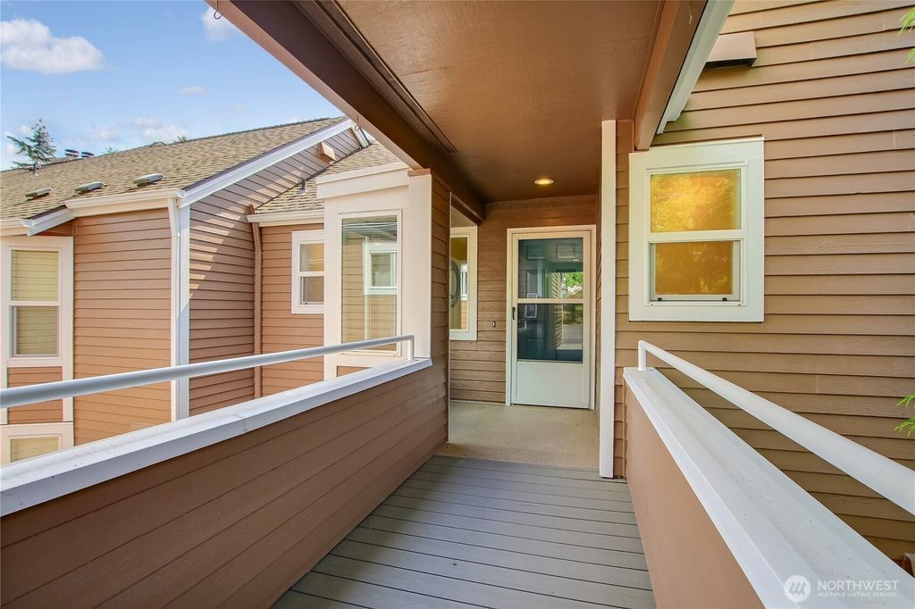 Photo of 22521 SE 42nd Terrace #2207, Issaquah, WA 98029 (MLS # 2522937)