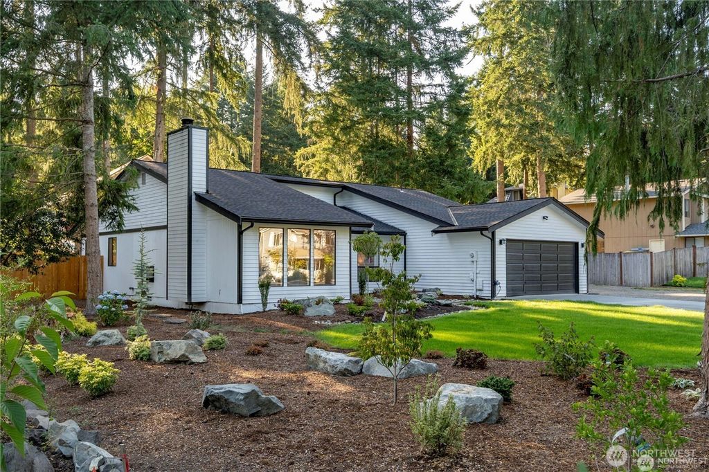 Photo of 13820 72nd Avenue E Ave, Puyallup, WA 98373 (MLS # 2501836)