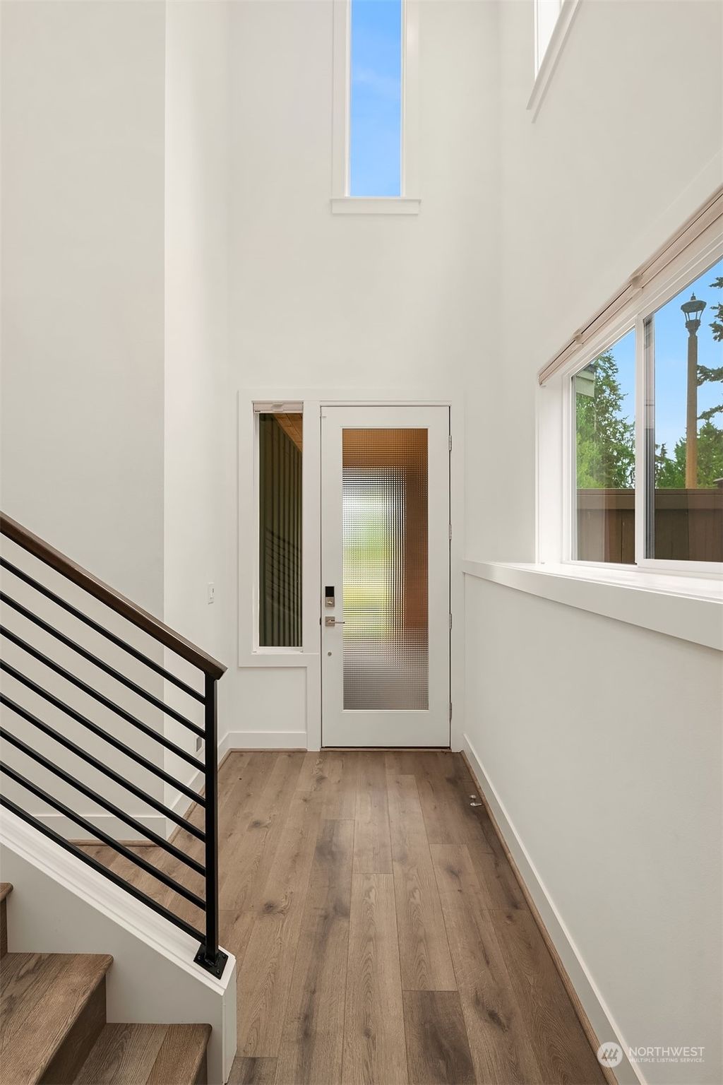 Photo of 21412 SE 6th Place, Sammamish, WA 98074 (MLS # 2269585)