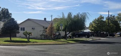 Photo of 324 S 3rd. Place, Othello, WA 99344 (MLS # 2446917)