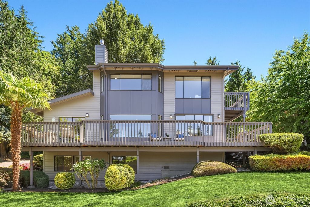 Photo of 6206 114th Avenue NE, Kirkland, WA 98033 (MLS # 2539434)
