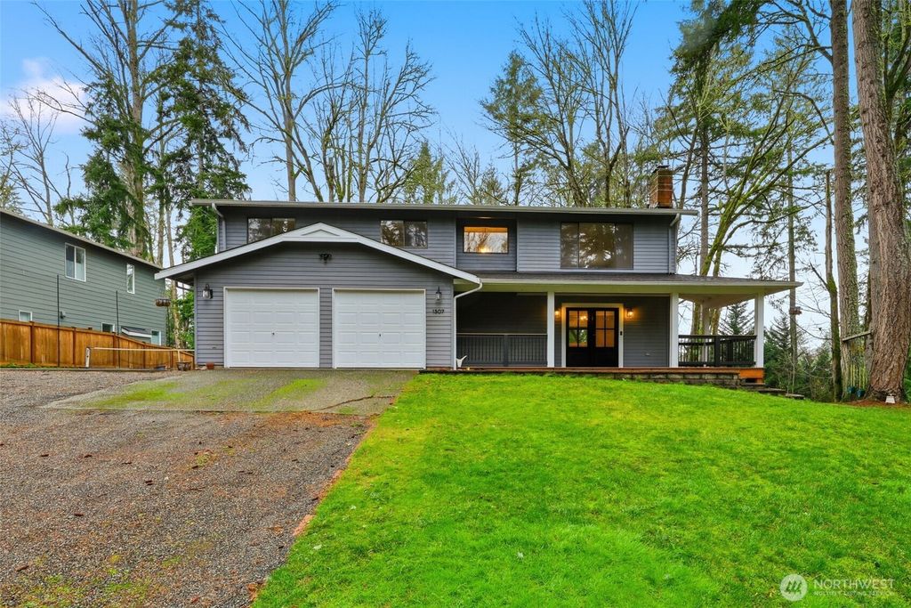 Photo of 1307 251st Avenue NE, Sammamish, WA 98075 (MLS # 2463478)