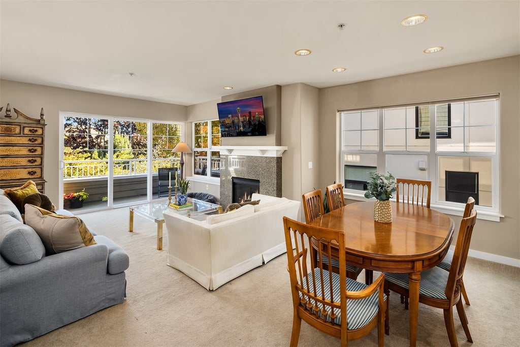 Photo of 1415 6th Avenue N #304, Seattle, WA 98109 (MLS # 2596180)