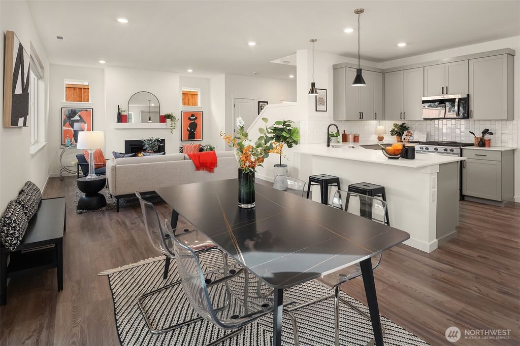 Photo of 9426 S 237th Street, Kent, WA 98031 (MLS # 2511216)