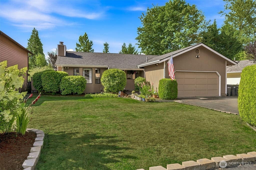 Photo of 22015 SE 267th S ST, Maple Valley, WA 98038 (MLS # 2559196)