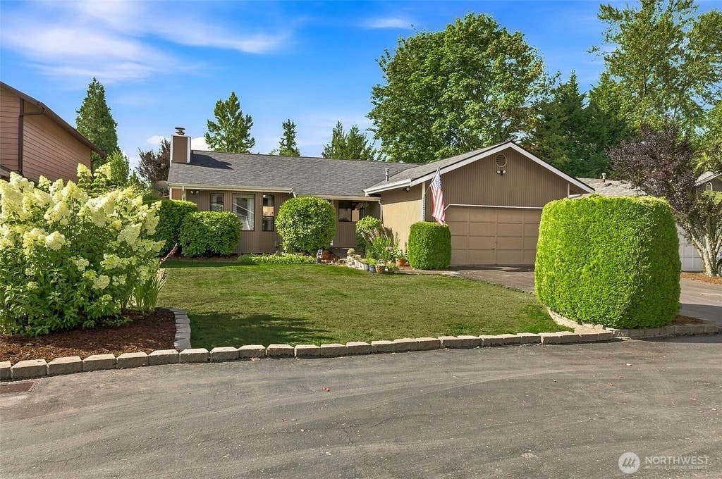 Photo of 22015 SE 267th S ST, Maple Valley, WA 98038 (MLS # 2559196)