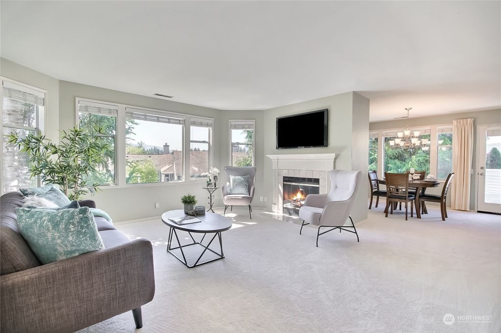 Photo of 22457 SE 42nd Terrace, Issaquah, WA 98029 (MLS # 2057161)