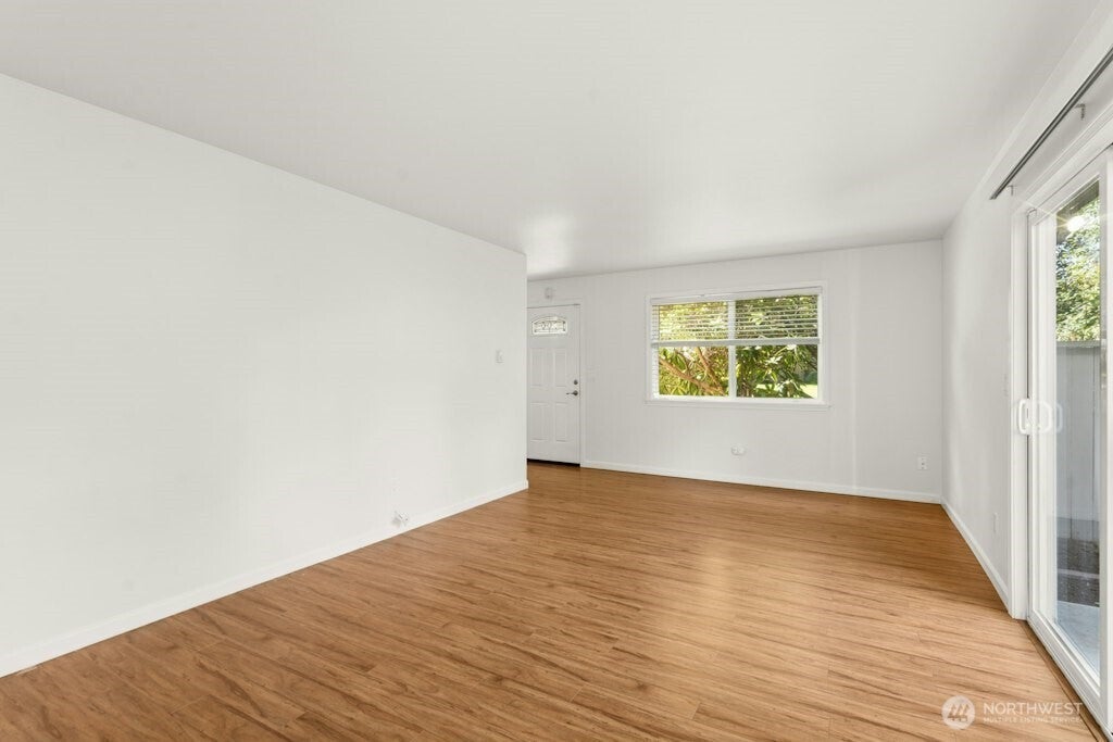 6111 N 16th Street M-108