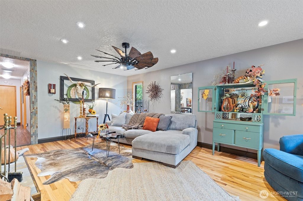 Photo of 6014 NW Kauffman Avenue, Vancouver, WA 98663 (MLS # 2450736)