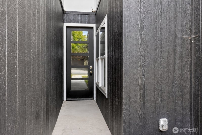 2015 W Nora Street Avenue