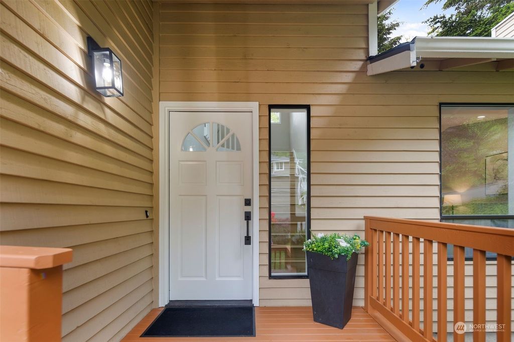 Photo of 9625 NE 141st Place, Kirkland, WA 98034 (MLS # 2244941)