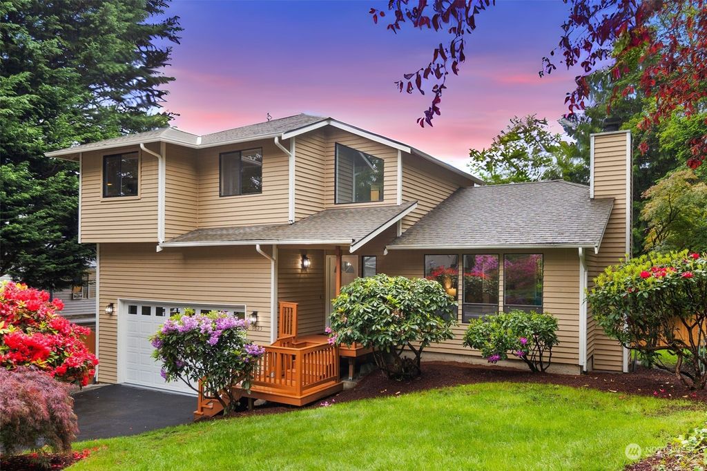 Photo of 9625 NE 141st Place, Kirkland, WA 98034 (MLS # 2244941)