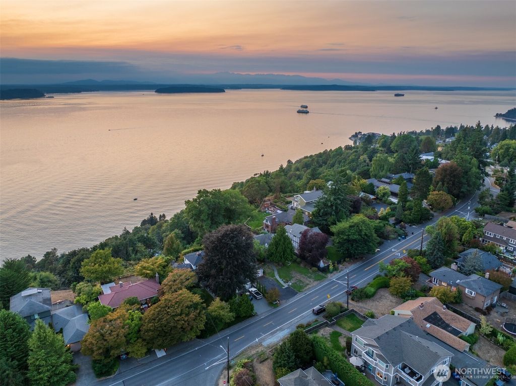 Photo of 10445 Marine View Drive SW, Seattle, WA 98146 (MLS # 2466782)